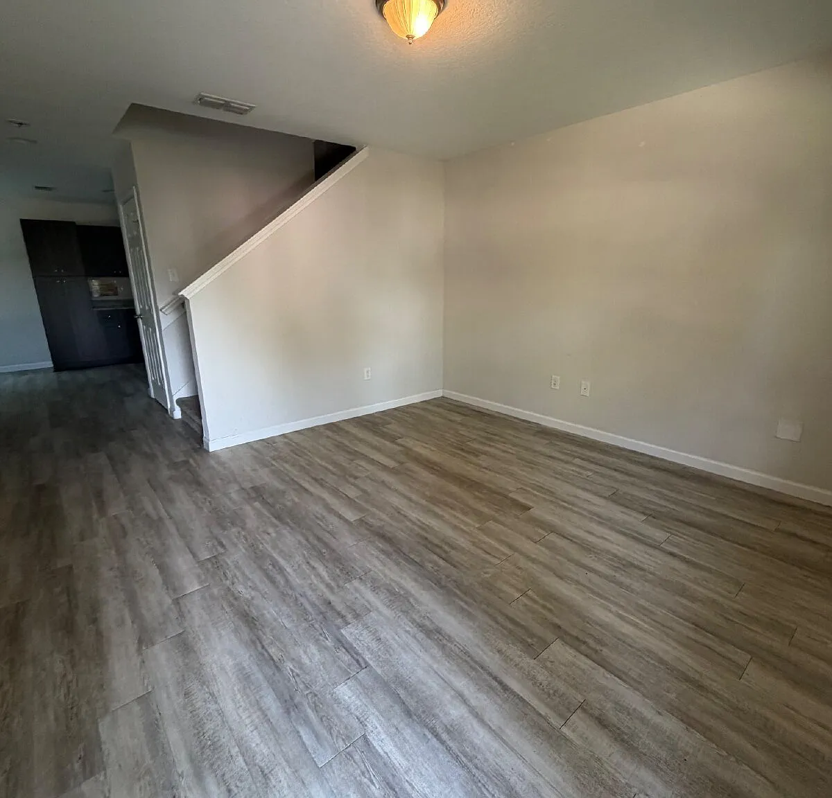 3 bed, 2.5 bath, 1193 sqft, $1,570 — Photo 4