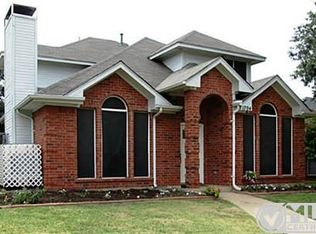 1704 Creekpoint Dr, Lewisville, TX 75067