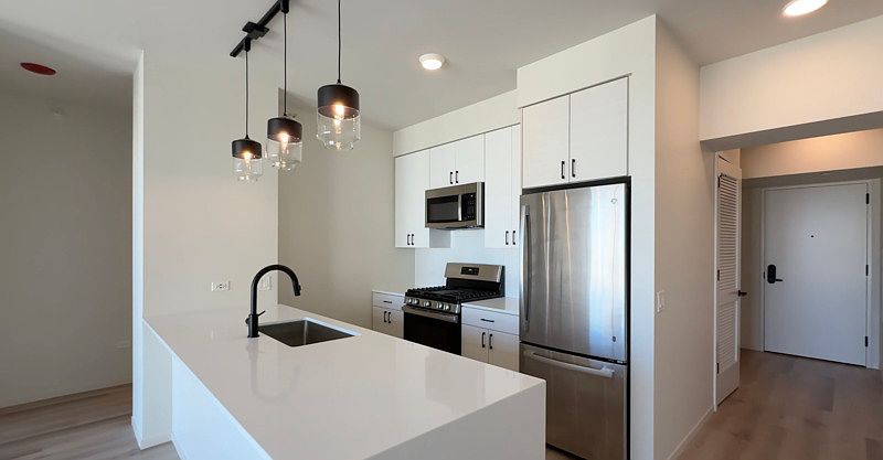 1st image of 66 E Wacker Pl