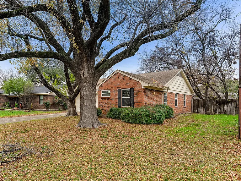 3245 Myra Ln — Photo 21