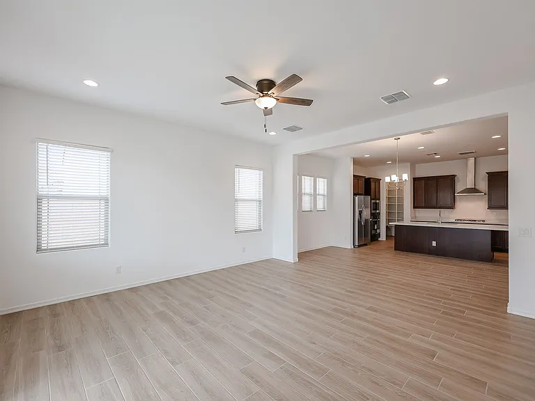 7665 W Smoketree Dr — Photo 5