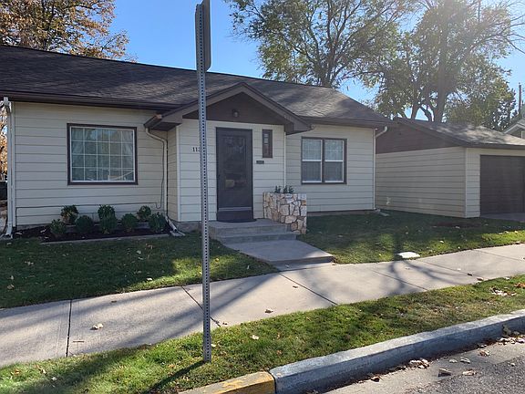 Single car detached garage