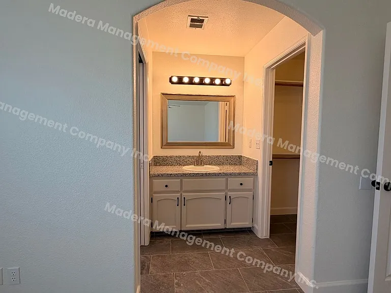 636 Macadamia Ave — Photo 14