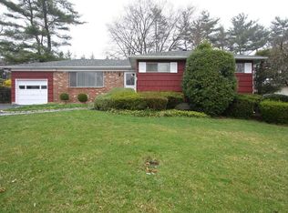 15 Marian Ln, Jericho, NY 11753