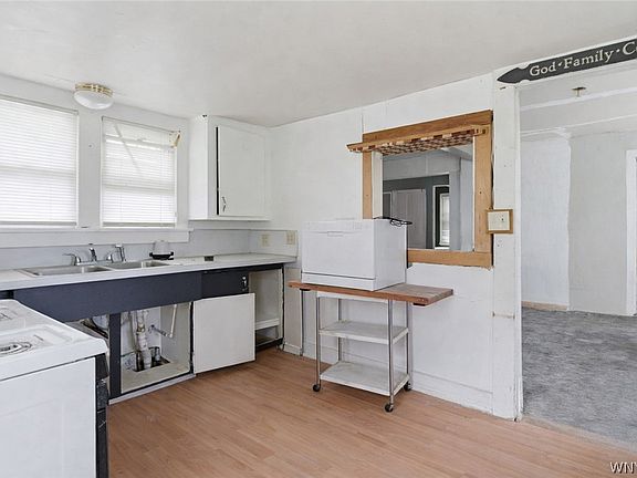 4th image of 406 Hill St