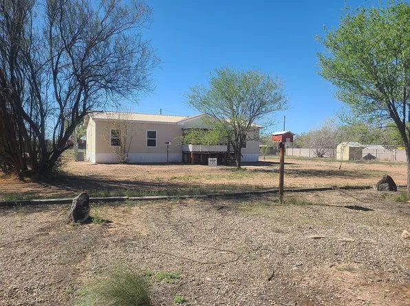 4 Laurel Ln, Los Lunas, NM 87031