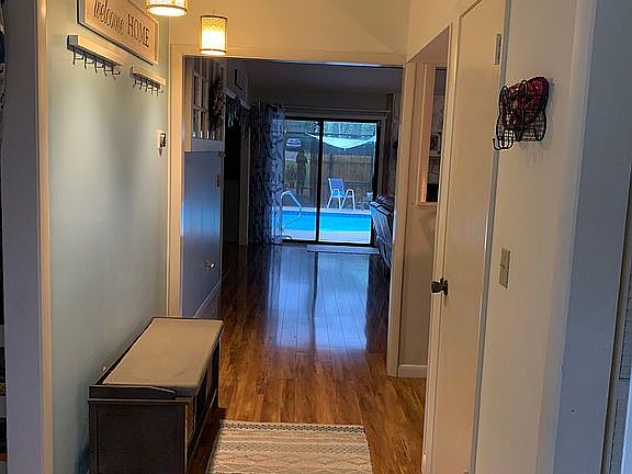 3rd image of 1407 N Beach St