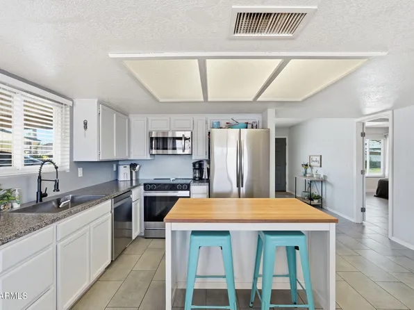 810 N PINE Court, Gilbert, AZ 85233