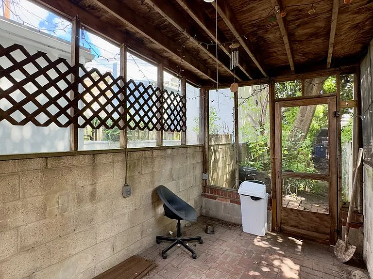 331 S Ann St — Photo 15