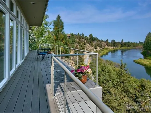 2540 NW 1st St, Bend, OR 97703