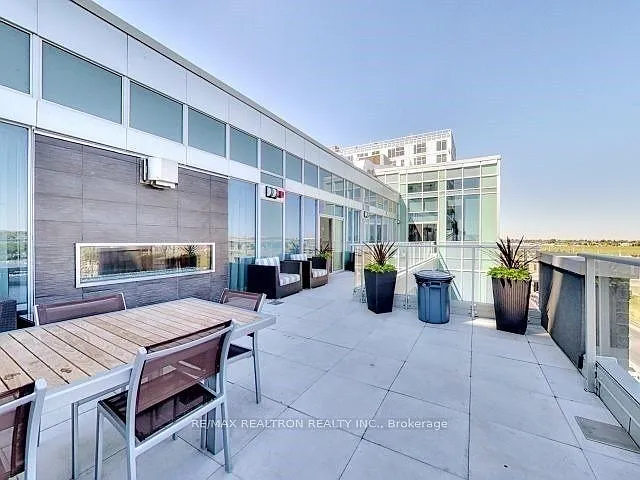565 Wilson Ave #702W — Photo 17