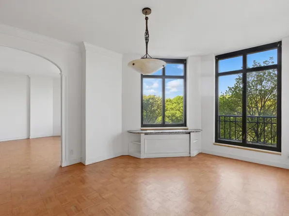 222 Riverside Drive 5A image 3 of 11