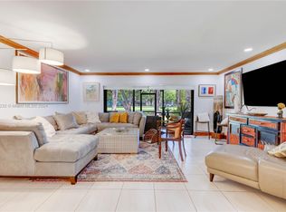3560 Estepona Ave S #20-2, Miami, FL 33178