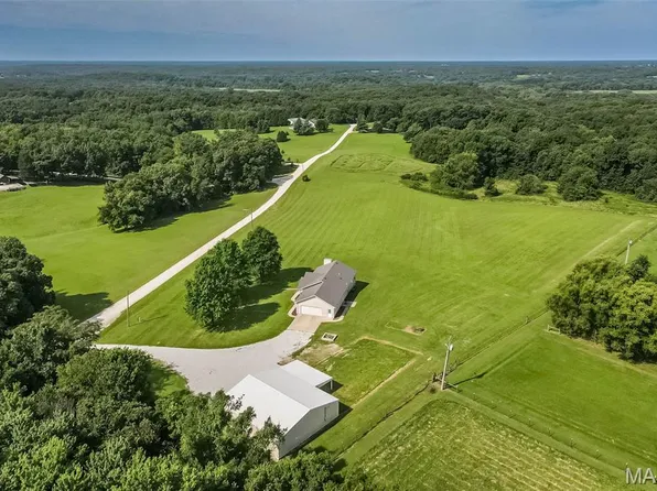 2570 Opal Ln, Troy, MO 63379