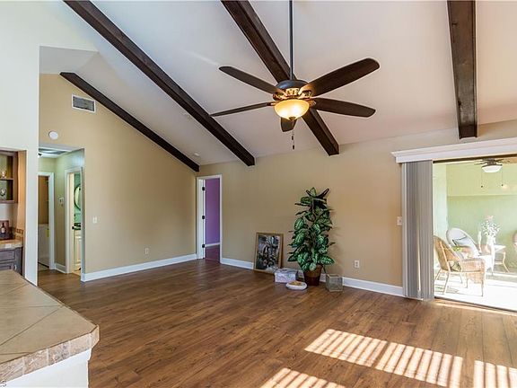 3rd image of 17041 Golfside Cir APT 1005