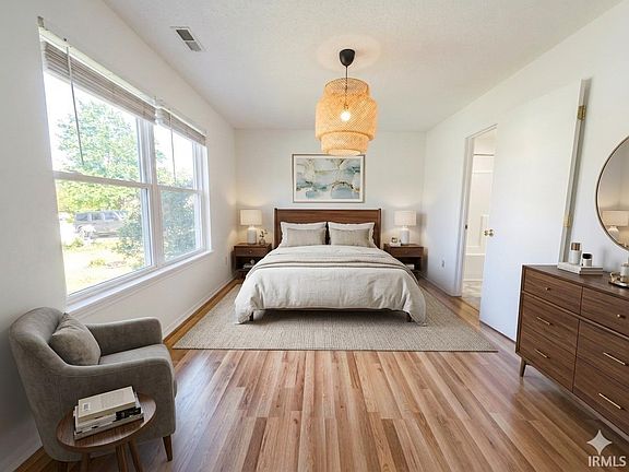 4th image of 1116 W Pine Meadows Dr