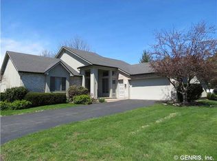 3 Tiffany Ct #PVT, Pittsford, NY 14534