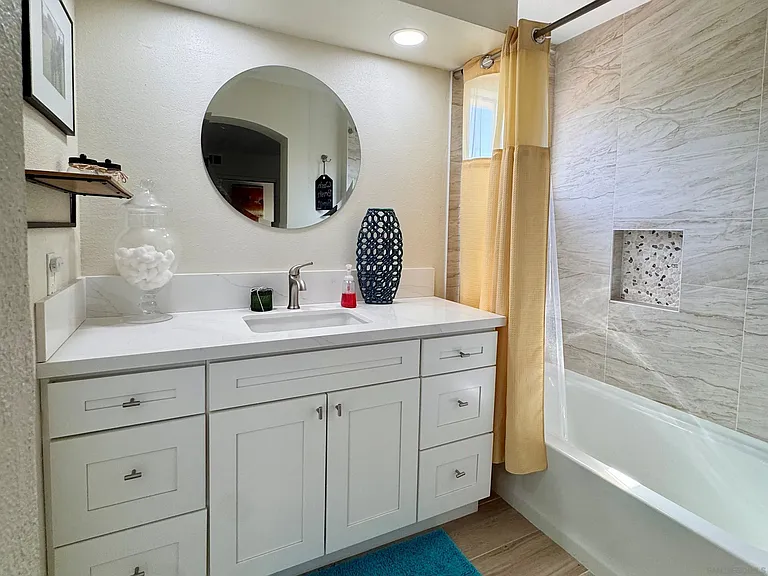2196 Lago Madero — Photo 10