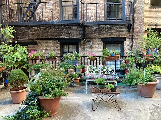 Rented by Marino Real Estate | media 9