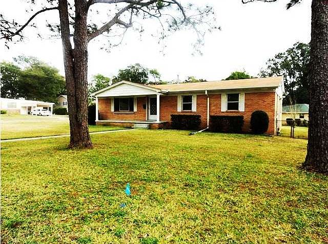 1st image of 825 Berkley Dr