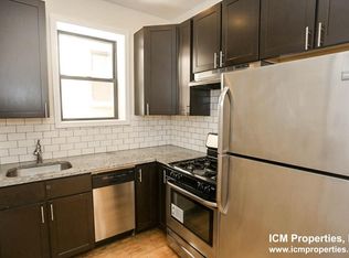 445 W Surf St #1C, Chicago, IL 60657