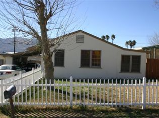 1074 W Hays St, Banning, CA 92220