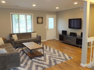 8416 Elm Ave, Machesney Park, IL