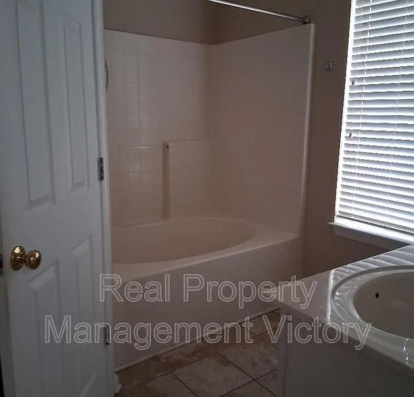6133 Letson Farms Dr — Photo 6