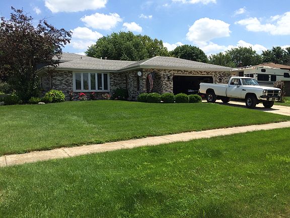 3rd image of 605 Vail Dr