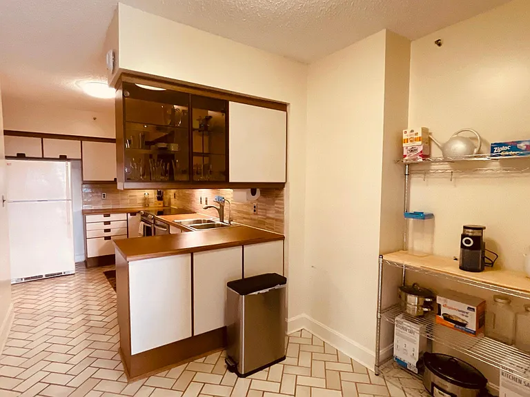 1300 Crystal Dr #704 — Photo 14