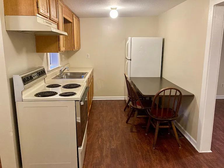 15710 Webster St — Photo 3