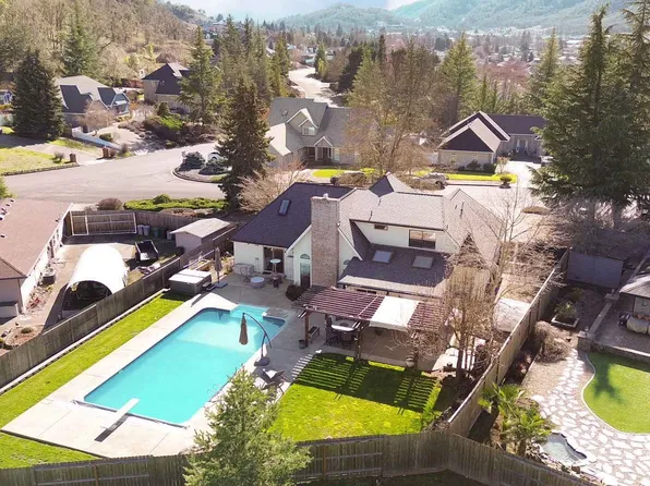 260 Aster St, Winchester, OR 97495