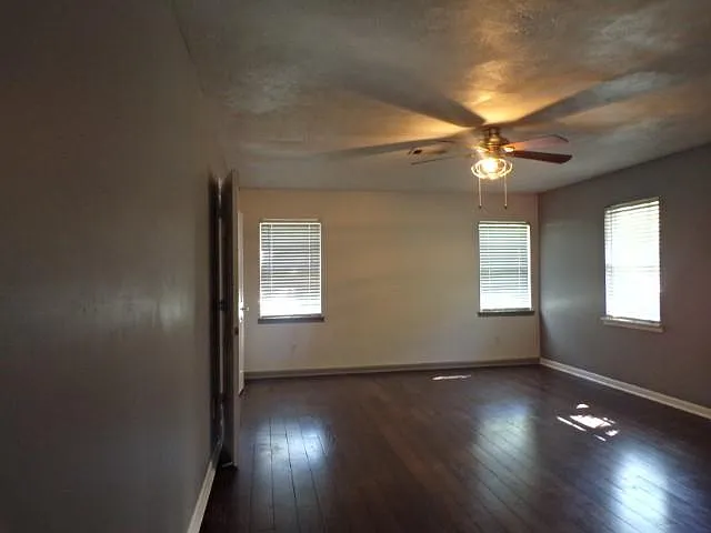 167 Lakeview Dr — Photo 22