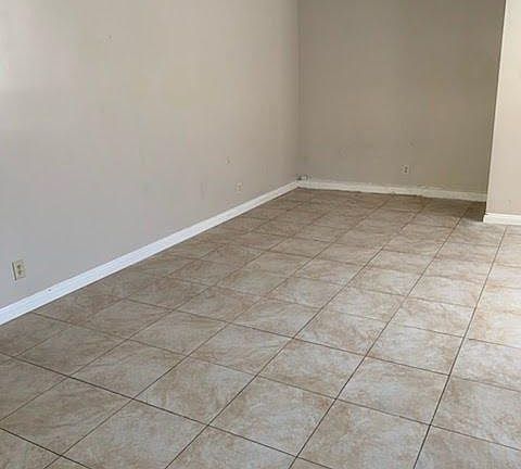 5th image of 4122 Floral Dr #B