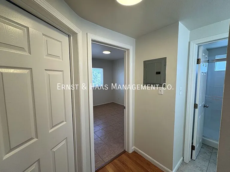 840 Walnut Ave #D — Photo 8