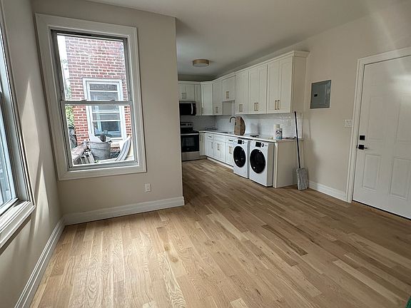 2nd image of 100 Deer Park Ave APT 2