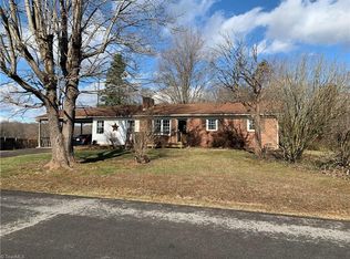 487 Gwyn St, Ronda, NC 28670