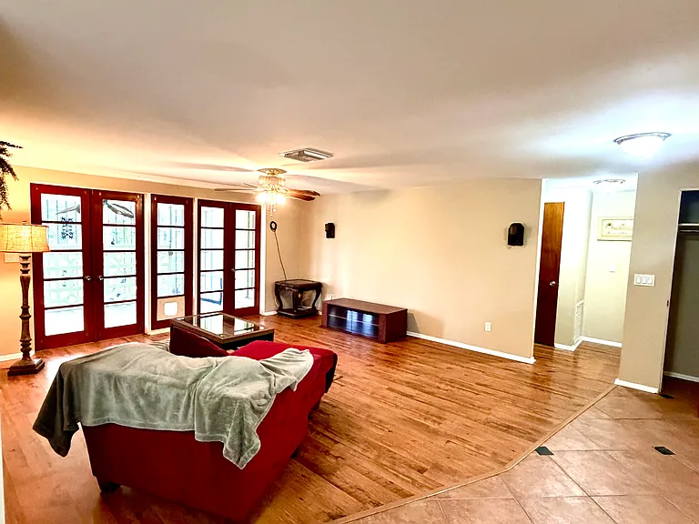 11007 Riverview Dr — Photo 4