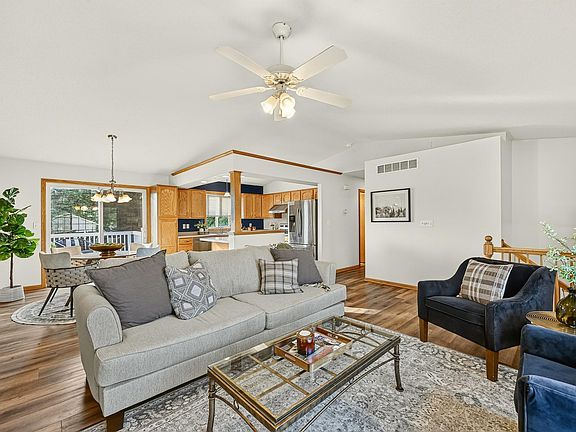 3rd image of 2988 Bandel Ct NW