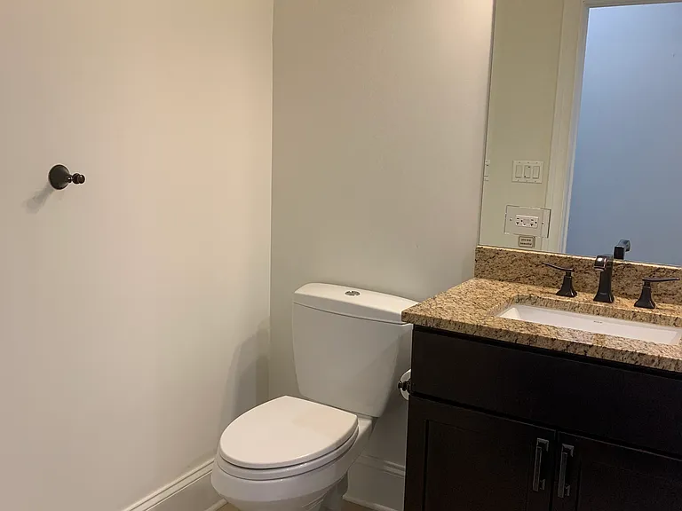 2500 Green Bay — Photo 19