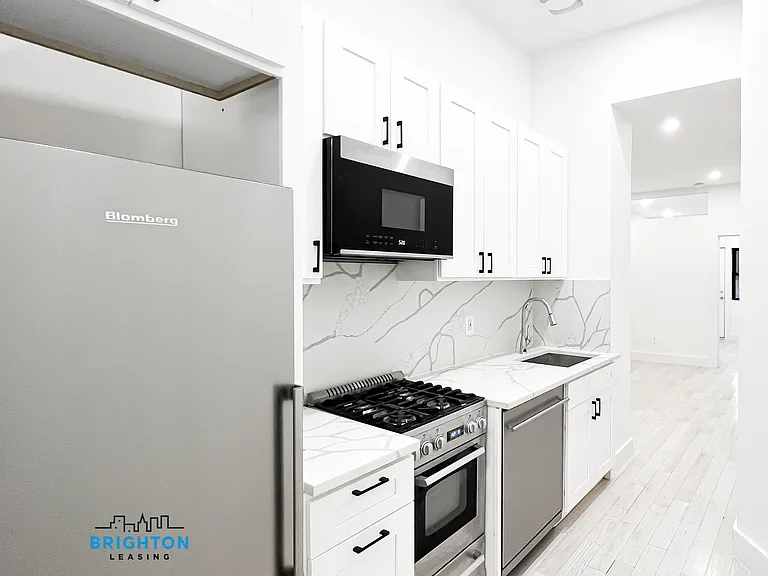 750 Washington Ave #1LL — Photo 1