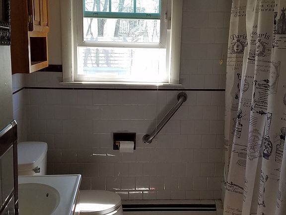Full bathroom