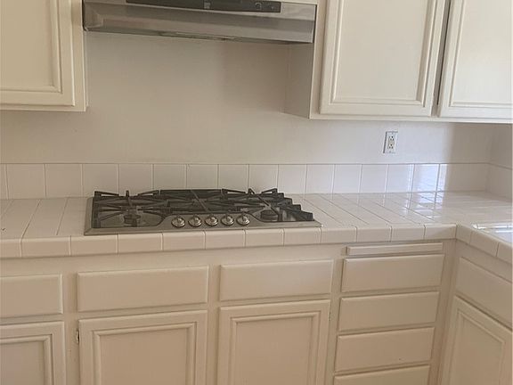 4th image of 24624 Brighton Dr