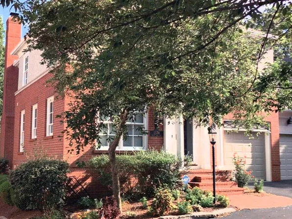 1374 White Oak Ln, New Albany, OH 43054