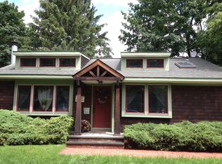 14 Chester St, East Northport, NY