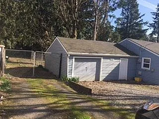 2 bed, 940 sqft, $1,600 — Photo 2