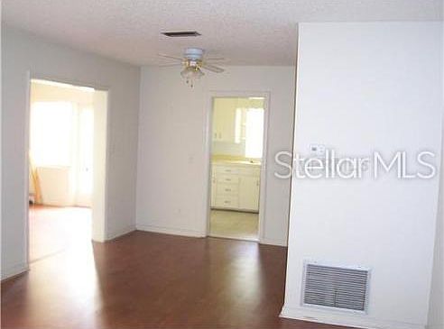 3rd image of 448 Lakeview Ave