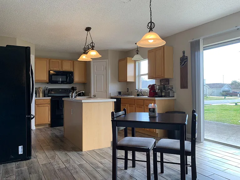 422 Fairfield Dr — Photo 9