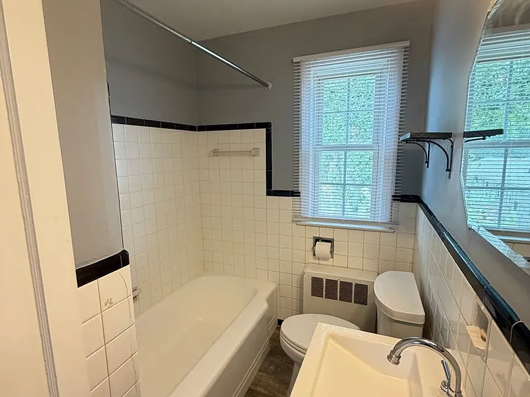 1400 Roslyn Dr #20C — Photo 5