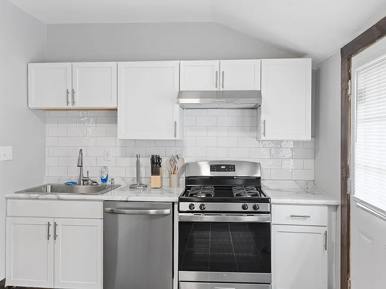 119 Wisconsin St — Photo 6
